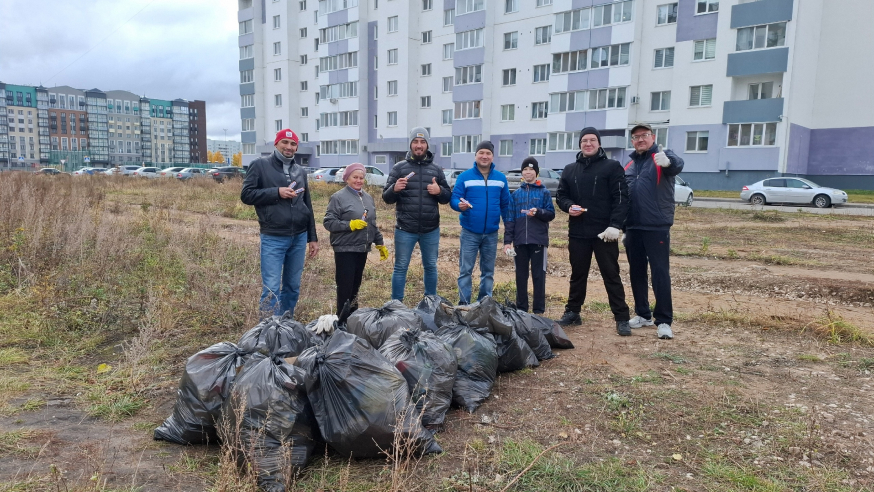 Уборка на бульваре Льва Лановского